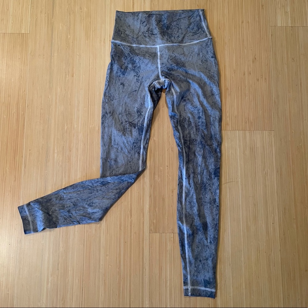 Lululemon “The Lab” limited edition leggings